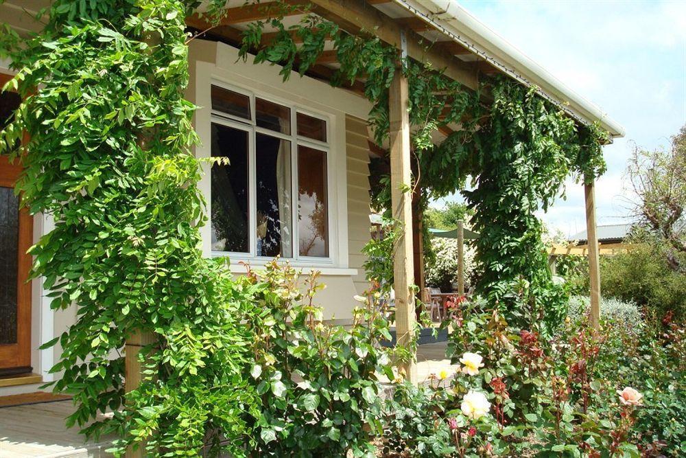 Olde Mill House B&B & Bike2Wine Cycle Hire Renwick Екстериор снимка