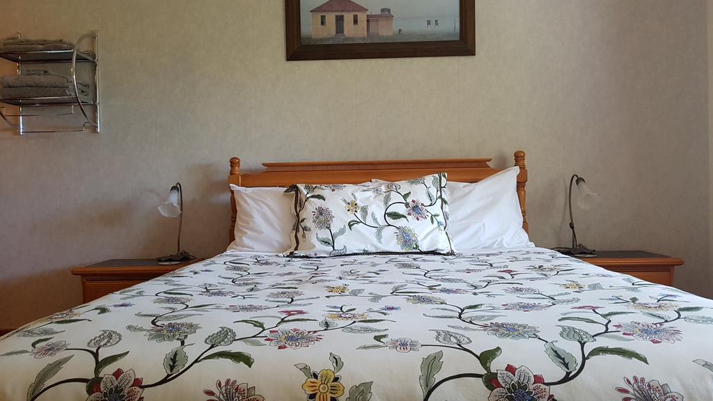 Olde Mill House B&B & Bike2Wine Cycle Hire Renwick Екстериор снимка