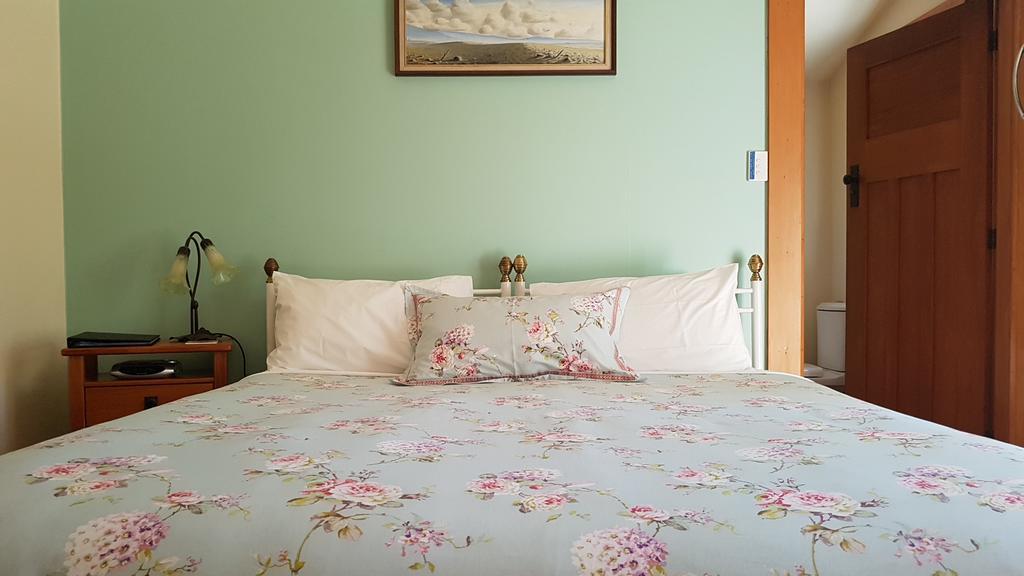 Olde Mill House B&B & Bike2Wine Cycle Hire Renwick Екстериор снимка