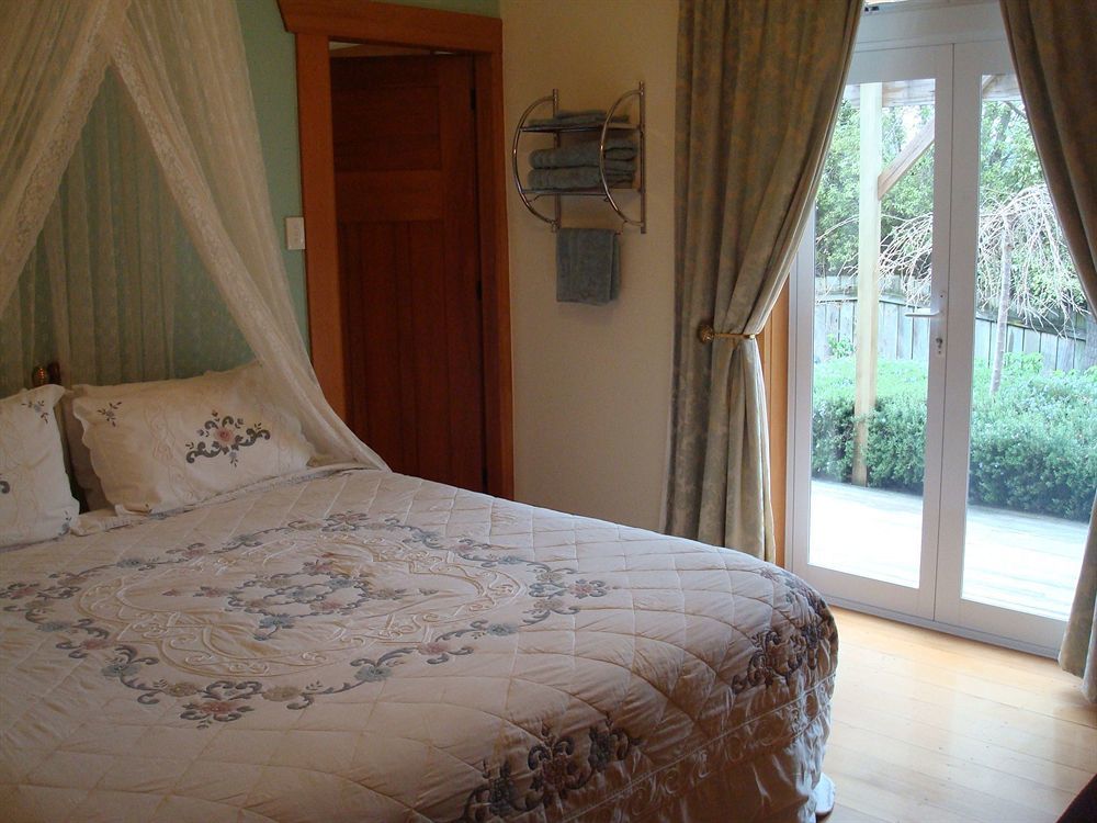 Olde Mill House B&B & Bike2Wine Cycle Hire Renwick Екстериор снимка