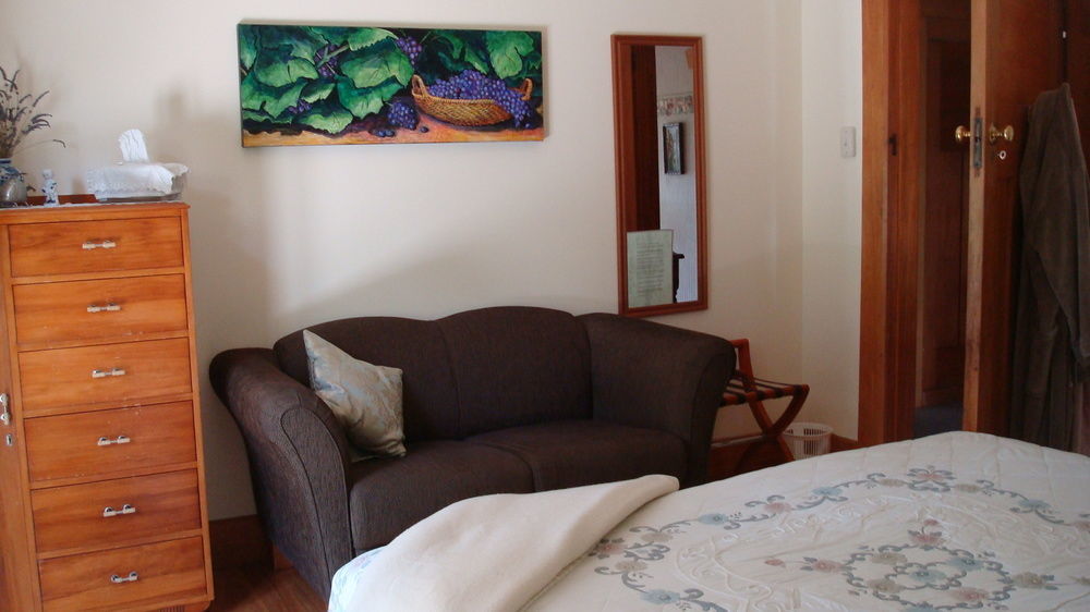 Olde Mill House B&B & Bike2Wine Cycle Hire Renwick Екстериор снимка
