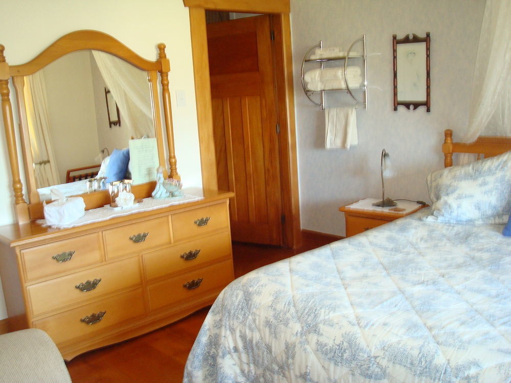 Olde Mill House B&B & Bike2Wine Cycle Hire Renwick Екстериор снимка