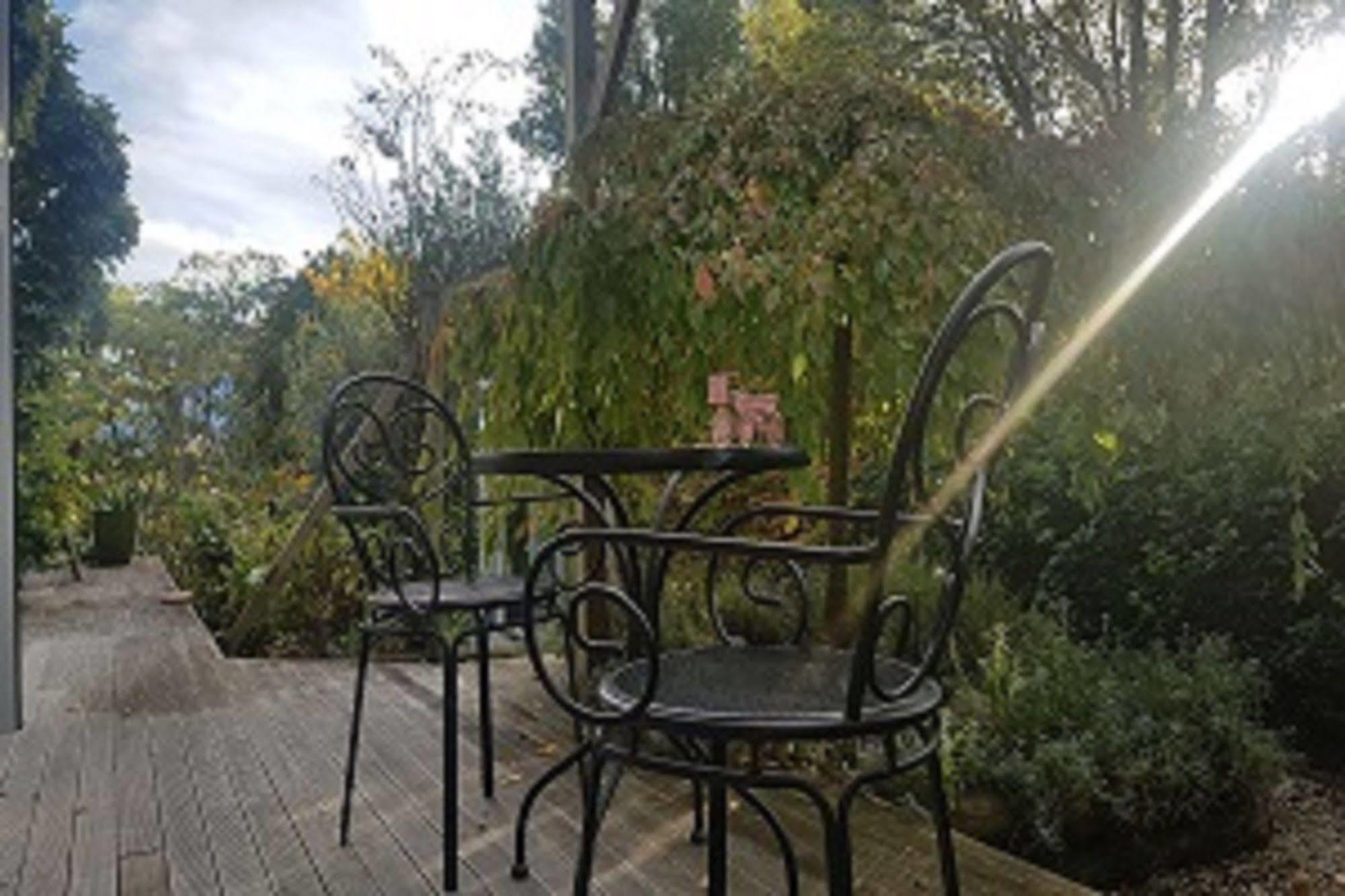 Olde Mill House B&B & Bike2Wine Cycle Hire Renwick Екстериор снимка