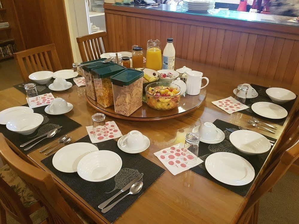 Olde Mill House B&B & Bike2Wine Cycle Hire Renwick Екстериор снимка