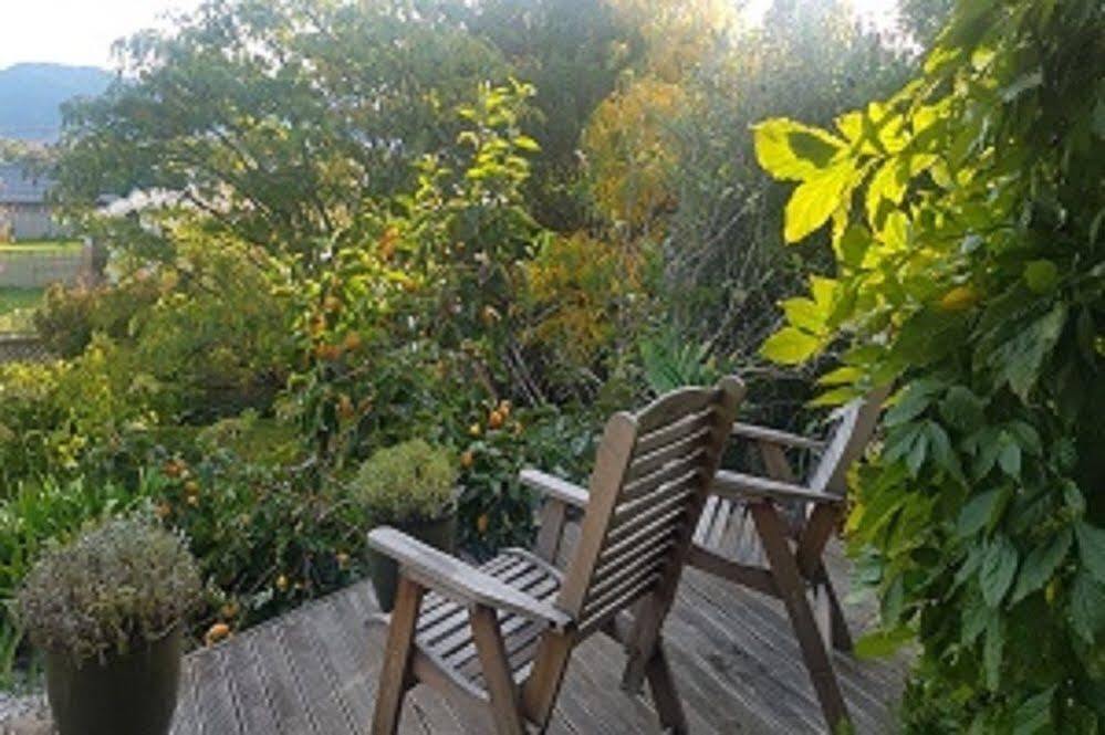 Olde Mill House B&B & Bike2Wine Cycle Hire Renwick Екстериор снимка